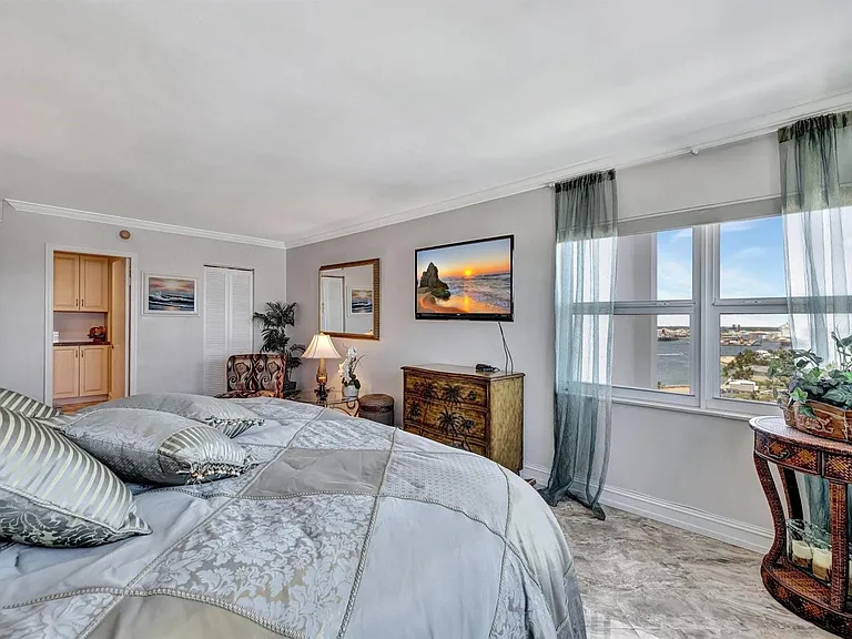 2100 S Ocean Dr #16F — Photo 25