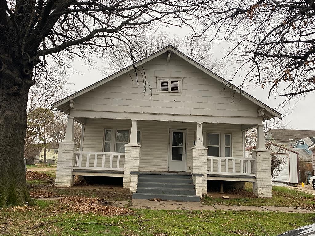 107 S Maple St, Coffeyville, KS 67337 MLS 47043 Zillow