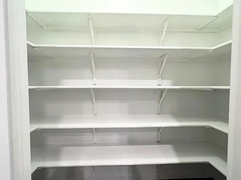 105 Naset Dr — Photo 14