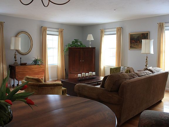 Living/Dining Room Combo