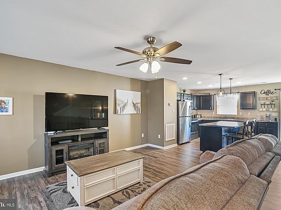 2nd image of 36426 Carriage Walk Ln