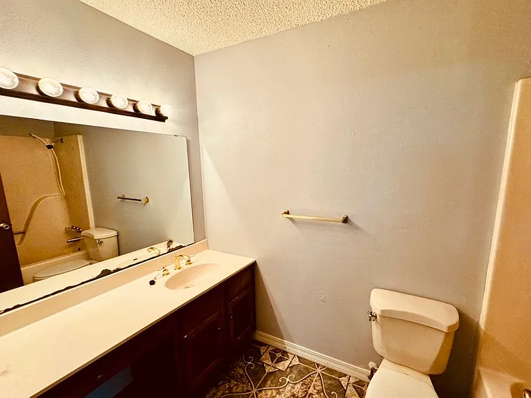 220 Long Beach Dr — Photo 22