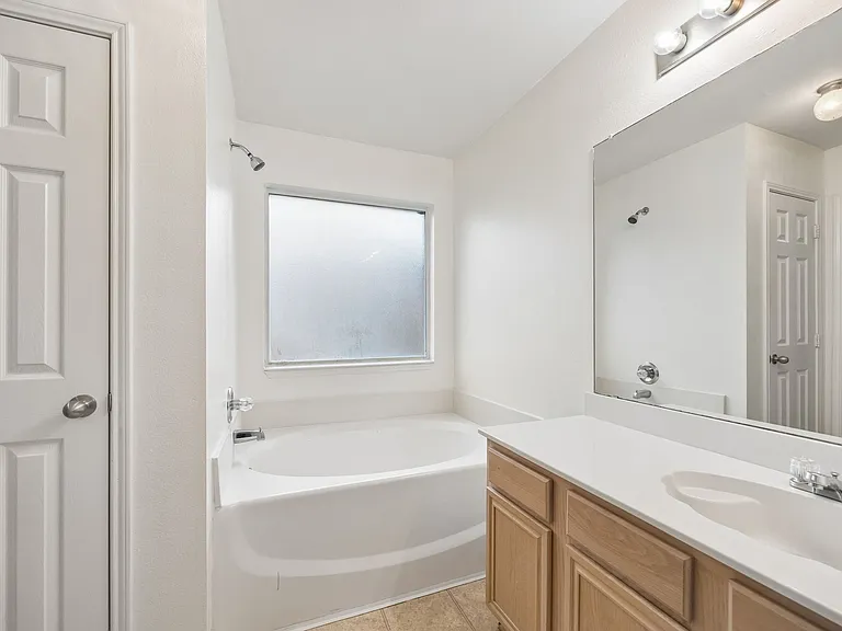 209 Meadow View Ln — Photo 19