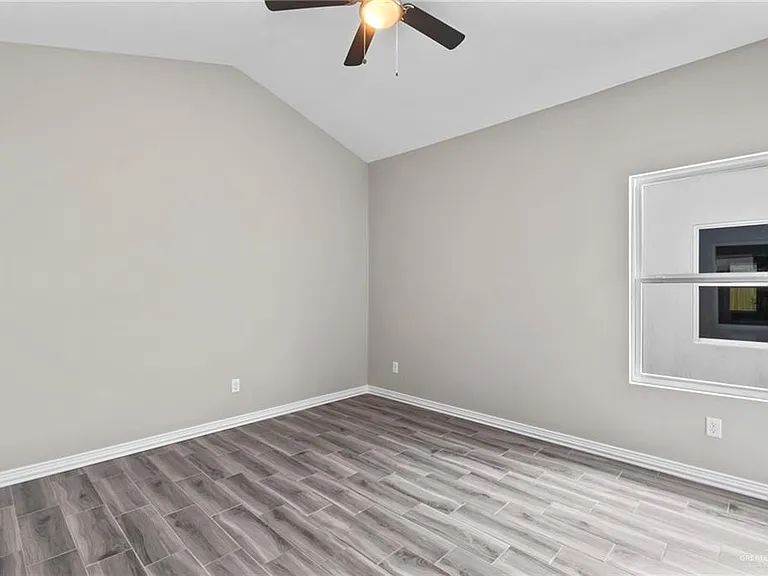 2605 Woodpecker St #4 — Photo 11