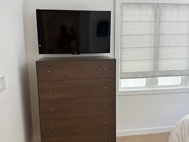 smart tvs in both bedrooms