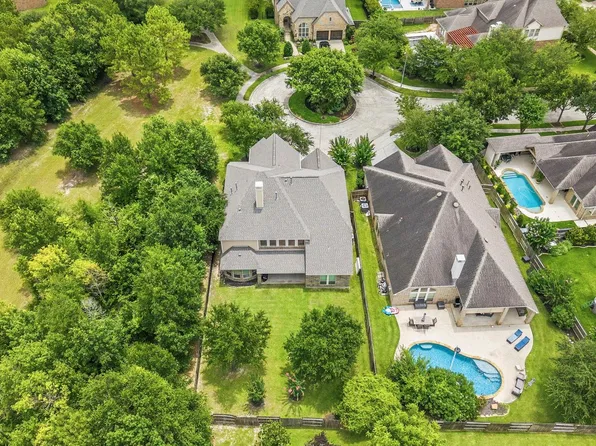 12115 Valley Moon Ln, Cypress, TX 77433