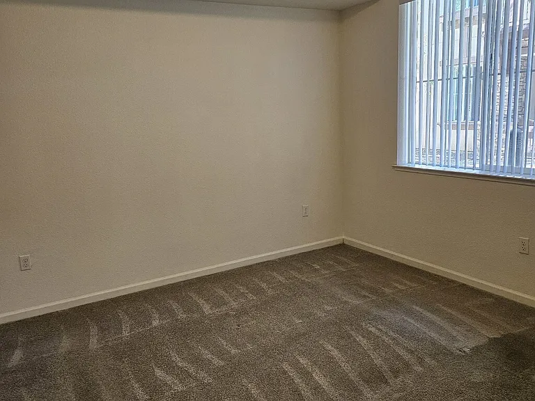 Diamond Creek Apartment — Photo 40