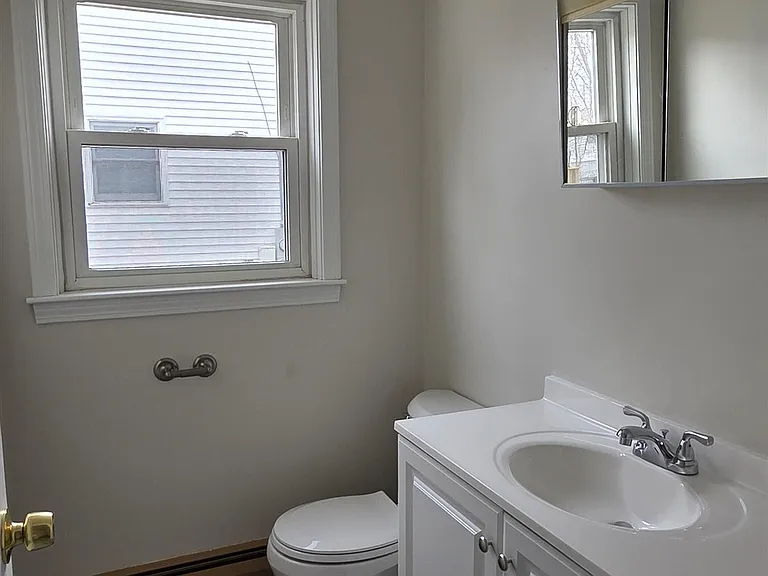 35 Westland Ave — Photo 7