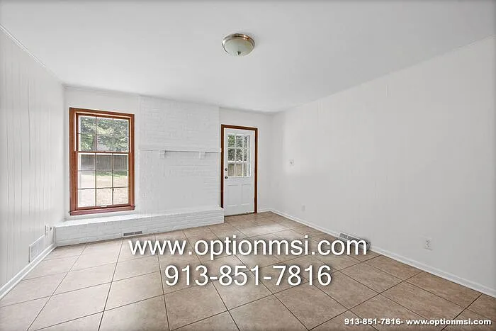 9401 Outlook Dr — Photo 10
