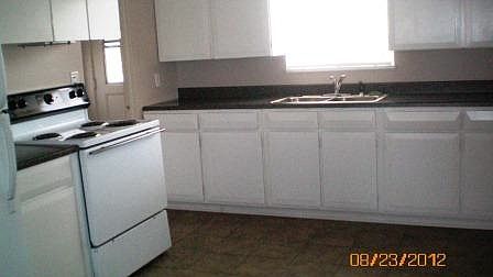 2nd image of 2260 Linda Ln