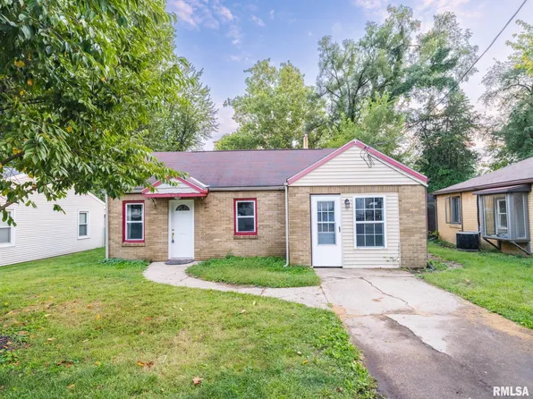 1526 E Hendryx Ln, Peoria, IL 61615