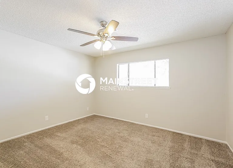 4570 Paseo El Rio Dr — Photo 8