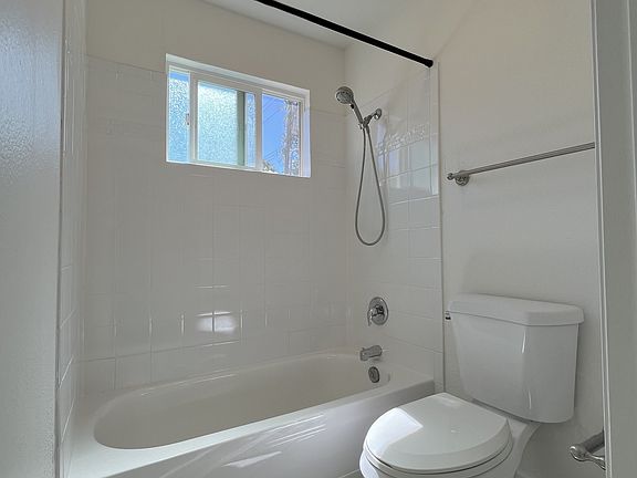 3rd image of 1300 G St #13106