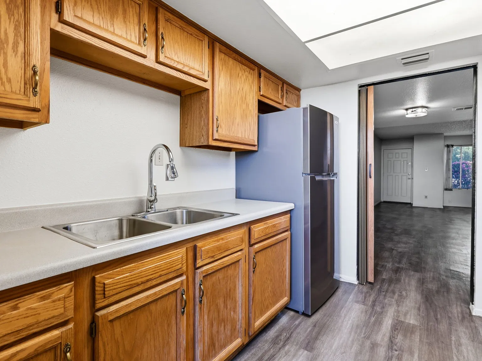 P551 1927 East Hampton Avenue Unit 103 - 1 — Photo 4