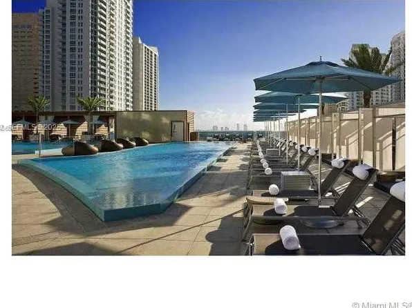 200 Biscayne Boulevard Way, Miami, FL 33131