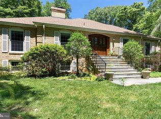 9502 Arnon Chapel Rd, Great Falls, VA 22066