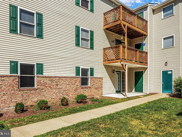 165 Hailey Ln #G3 — Photo 2