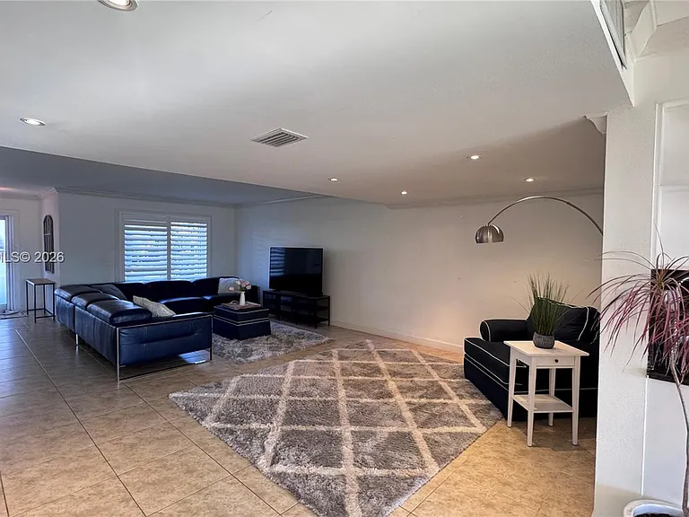 903 NE 27th Ave #903 — Photo 31