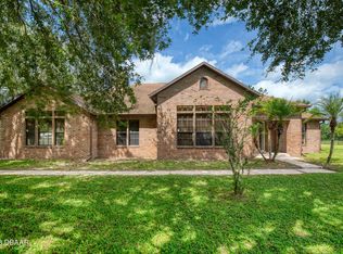 165 Country Circle Dr W, Port Orange, FL 32128