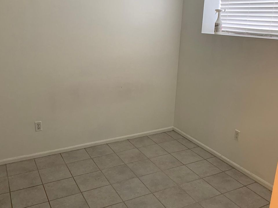 1st image of 50 Parkinson Ave Floor 2