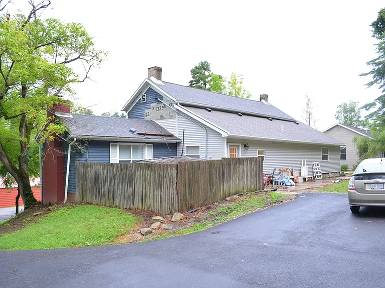 20 Hickory St — Photo 11
