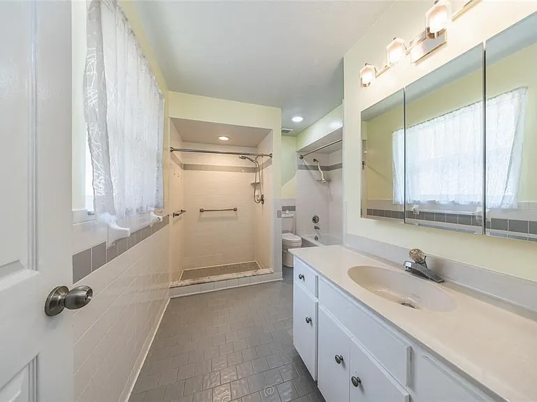 923 Sand Crest Dr — Photo 27