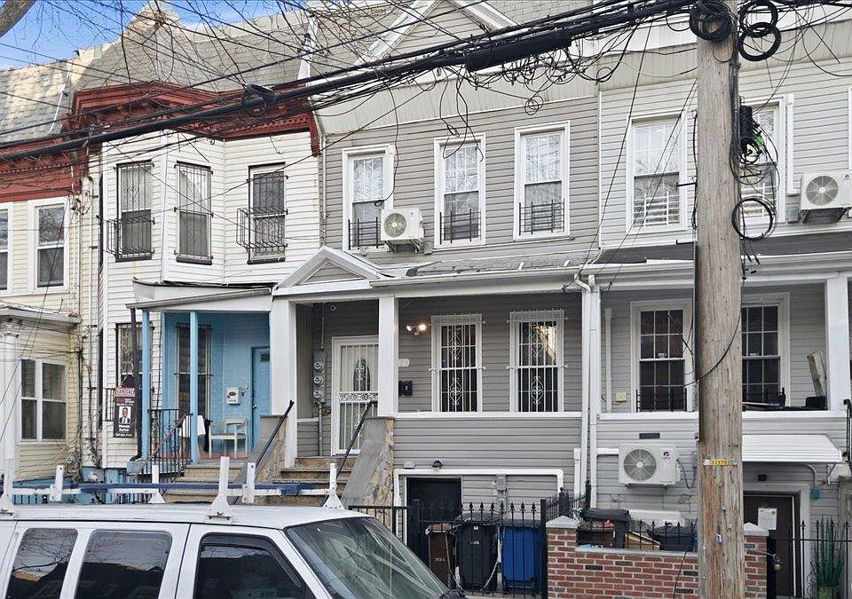 1st image of 1268 Findlay Avenue