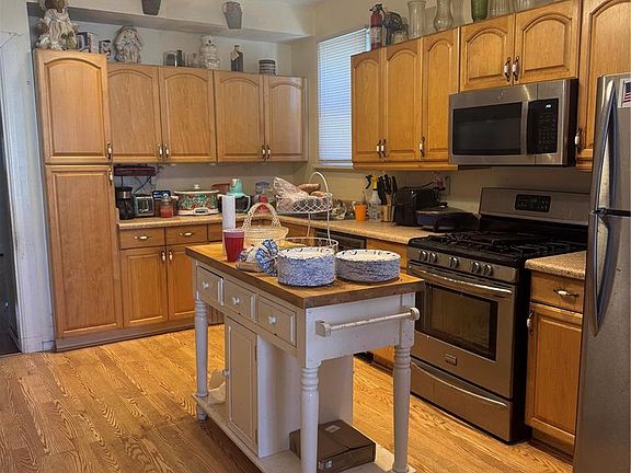 2nd image of 5225 Robert Ave