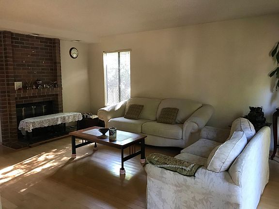 5th image of 44129 Glendora Dr