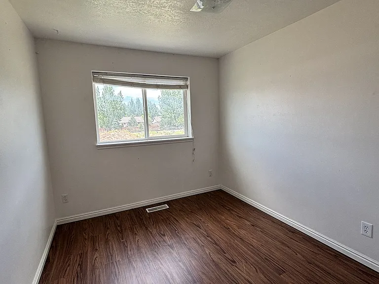 3565 Deloy Dr #4 — Photo 7
