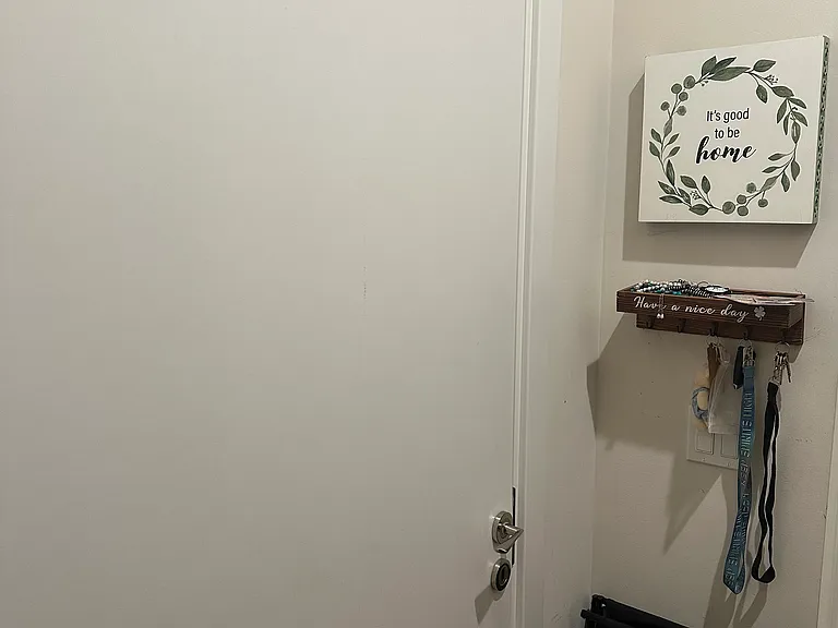 4939 N Damen Ave #201 — Photo 2