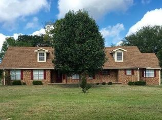 7469 Acr 445, Palestine, TX 75803