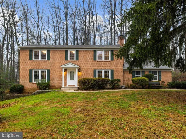 12045 Lamplighter Dr, Ellicott City, MD 21042