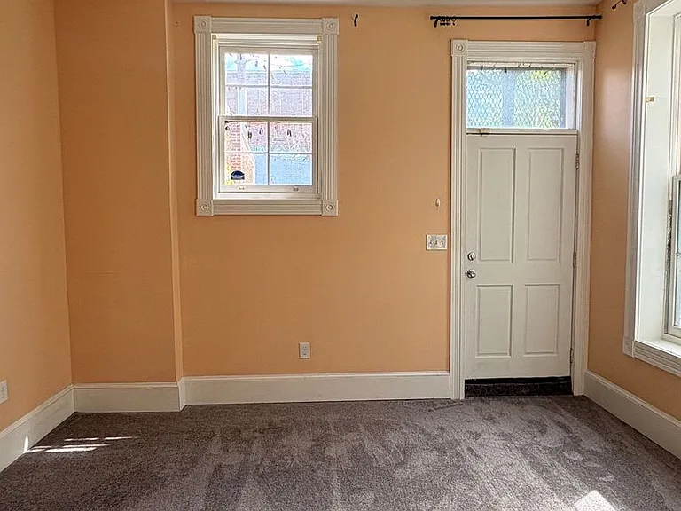 The Flats at Station North - 2029 Saint Paul St. — Photo 10