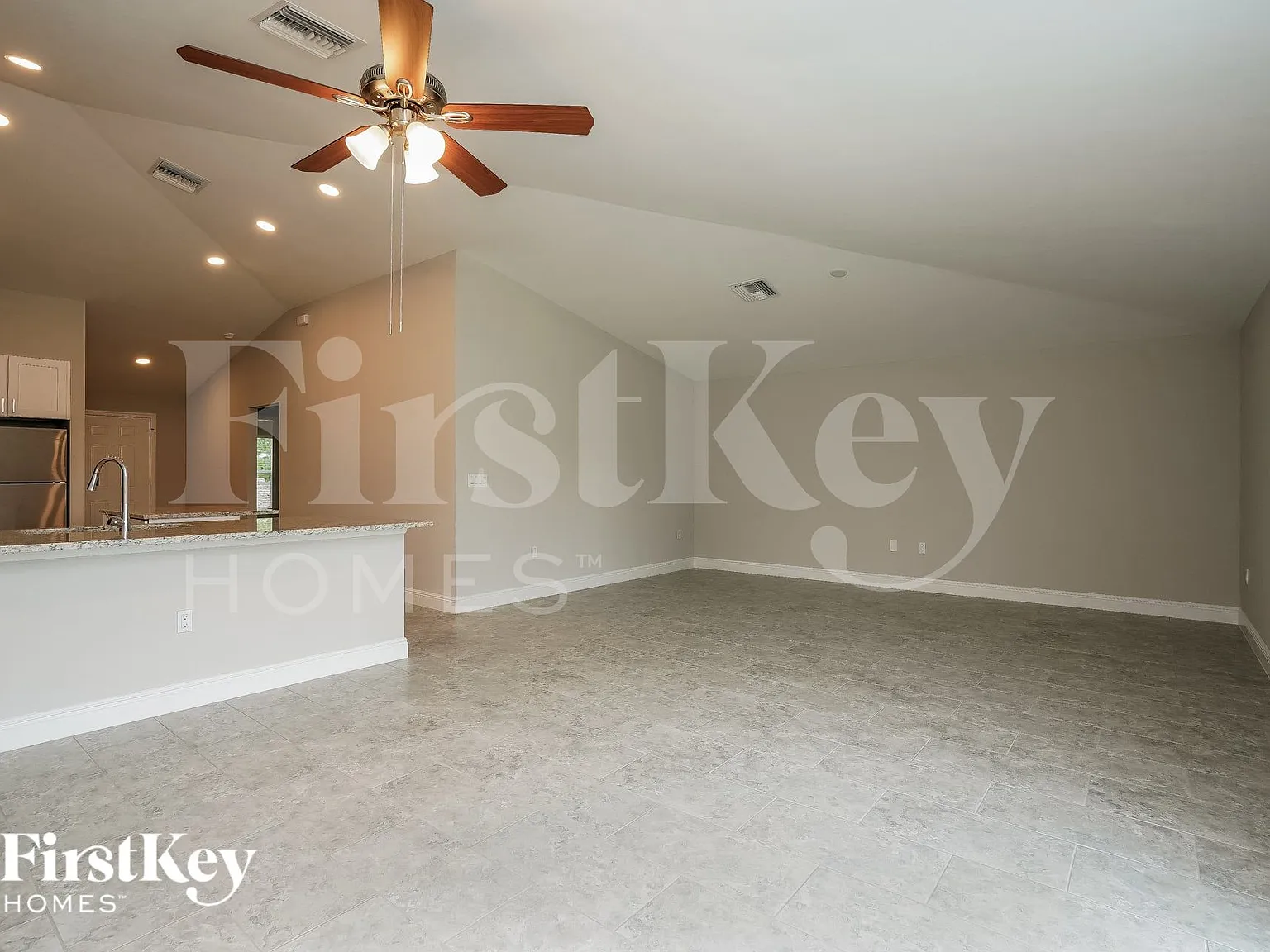 3 bed, 2.0 bath, 1630 sqft, $1,900 — Photo 3