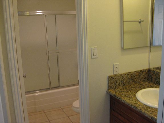 Restroom/Vanity area