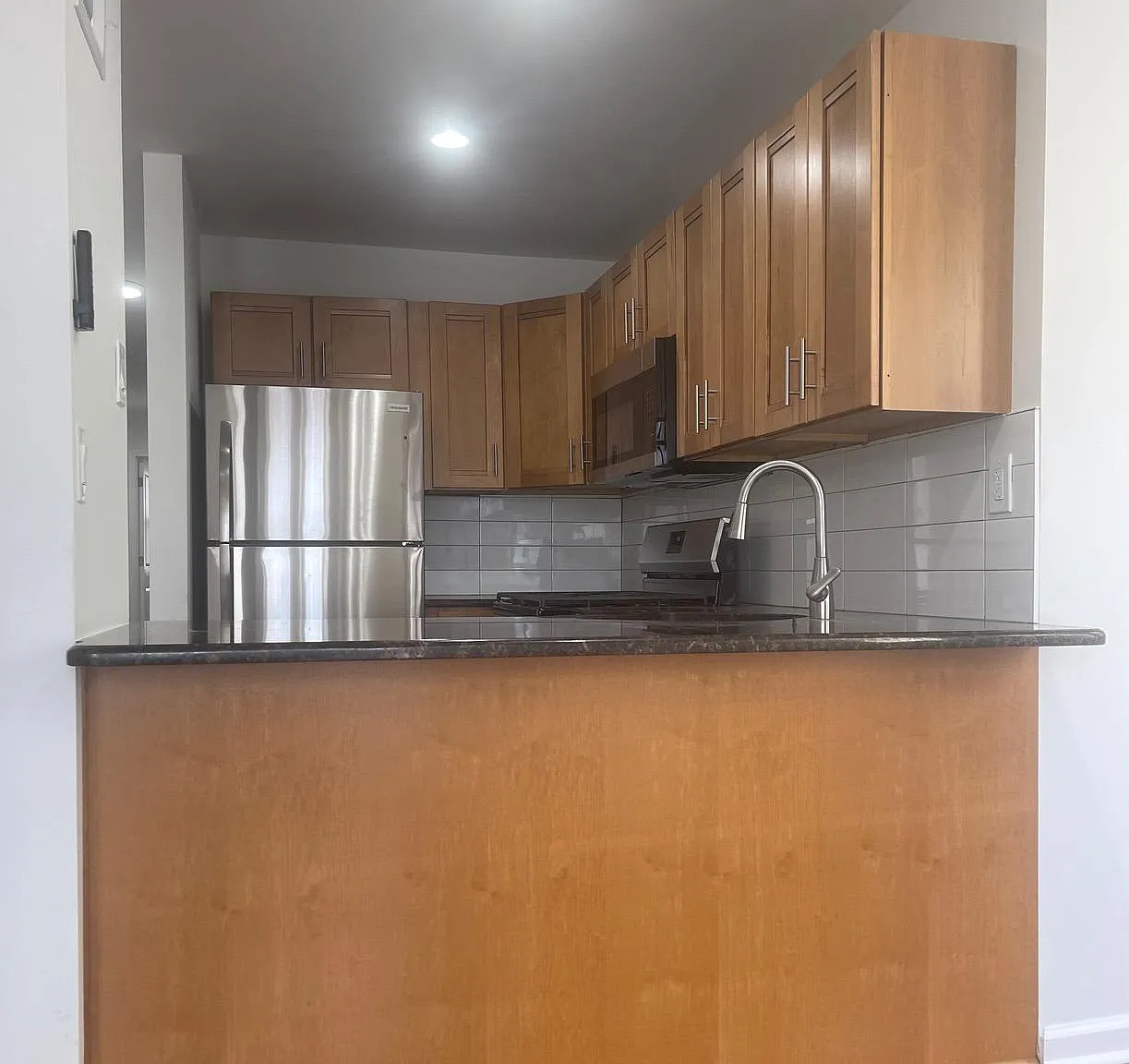 2 bed, 3168 sqft, $1,550 — Photo 2