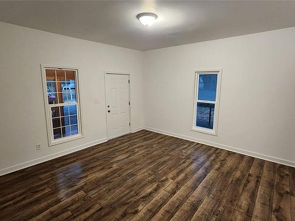 4th image of 35 Sargent Tigner St