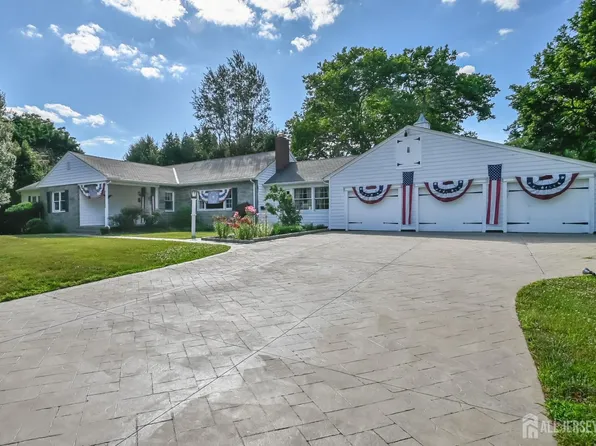5 Pardun Ave, Milltown, NJ 08850