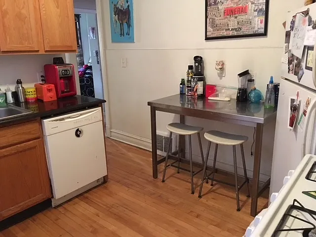 1959 W Farragut Ave #1R — Photo 3