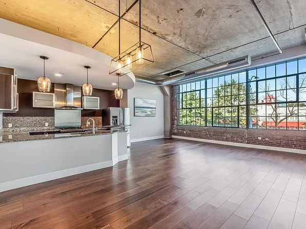 4100 Forest Park Ave APT 202, Saint Louis, MO 63110