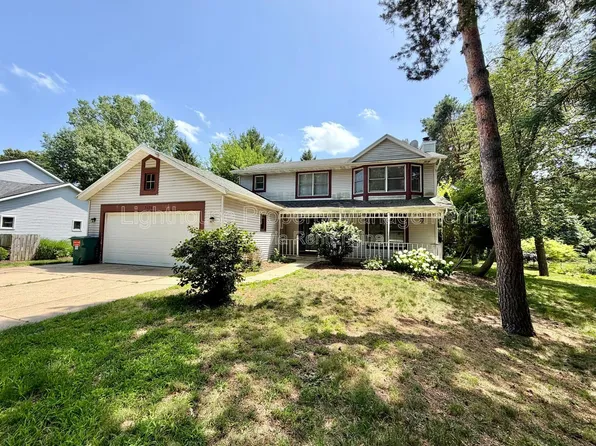 3696 Senna Dr NE, Rockford, MI 49341