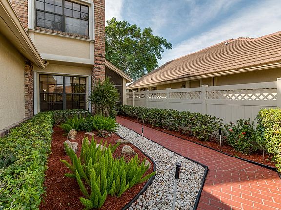 3rd image of 6908 Bitterbush Pl