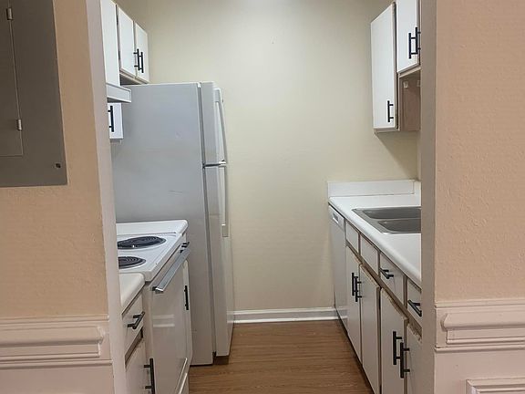 5th image of 2392 Tina Dr