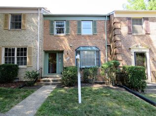 9226 Bailey Ln, Fairfax, VA 22031