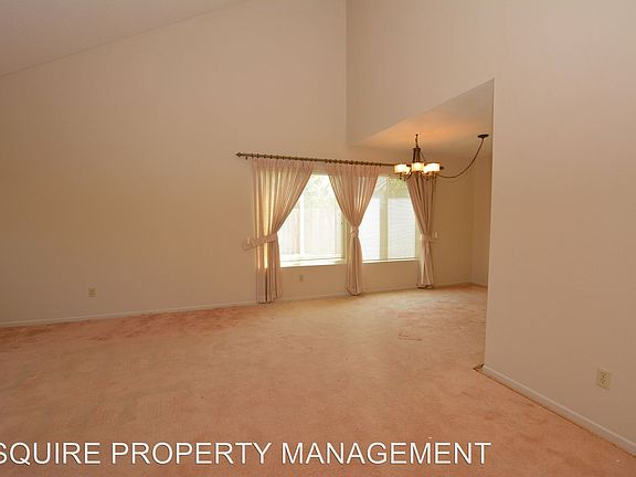 5th image of 6051 Fremont Cir