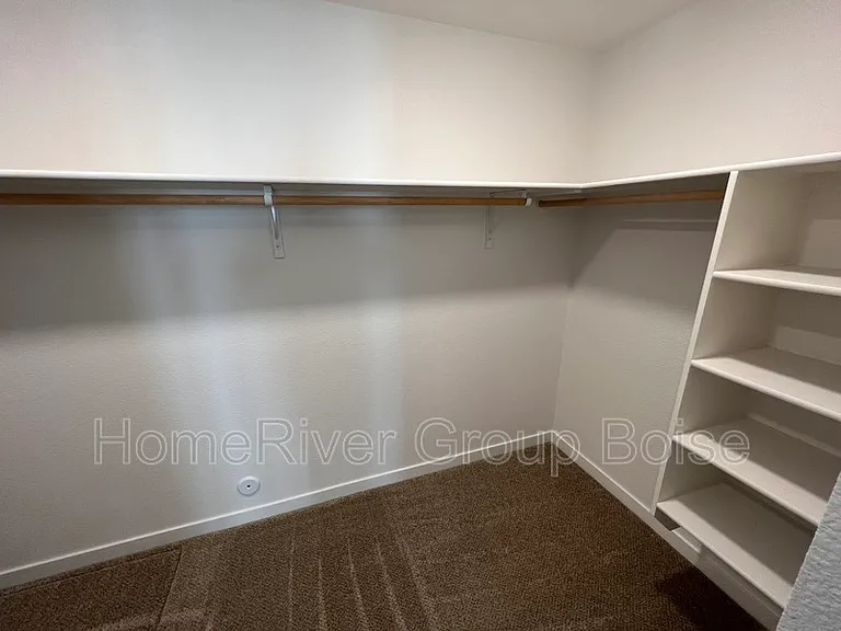 3794 E Berwick Dr — Photo 12