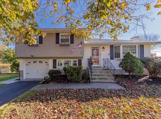 4 Slater Dr, Stony Pt, NY 10980