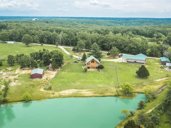 46 Fish Farm Ln, Cuba, MO 65453