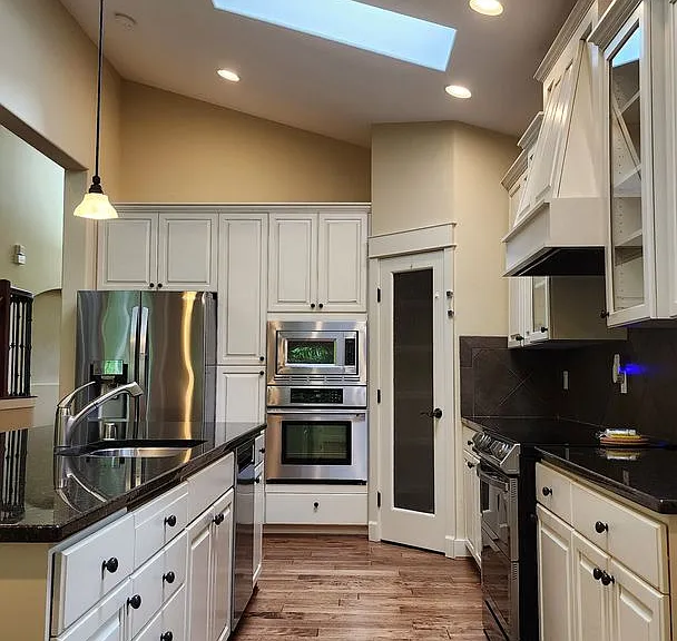 3819 Cameron Dr NE — Photo 17